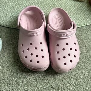 Ballerina pink crocs